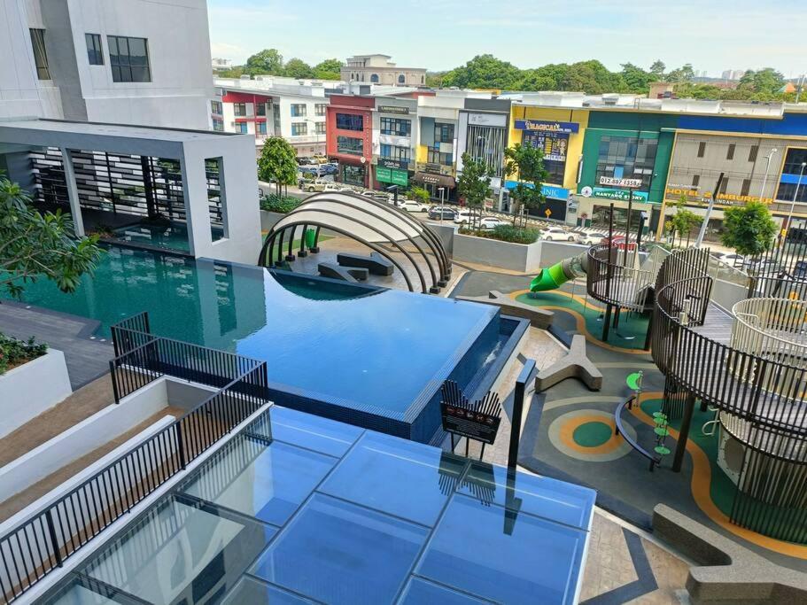 Apartemen Sky Trees Netflix & Facilities With Balcony *