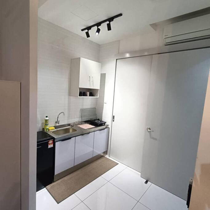 Apartemen Sky Trees Netflix & Facilities With Balcony
