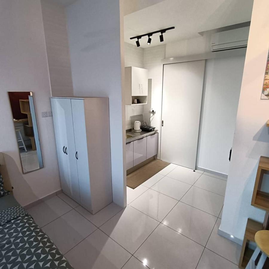Sky Trees Netflix & Facilities With Balcony