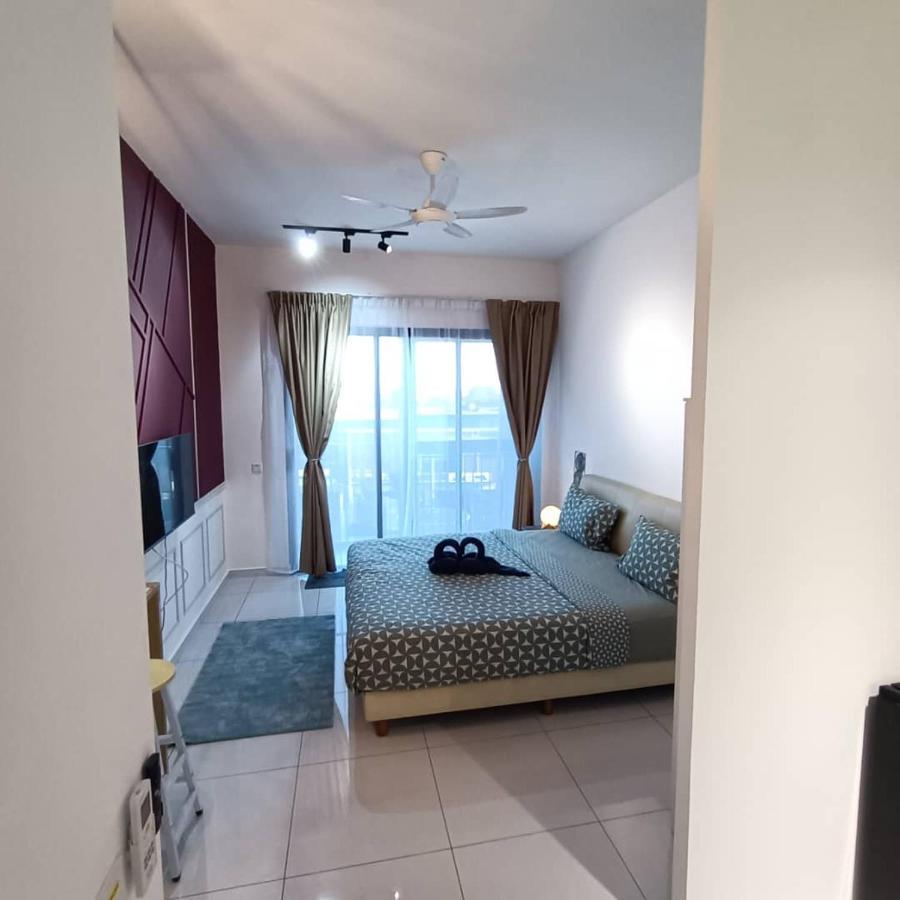 Apartemen Sky Trees Netflix & Facilities With Balcony